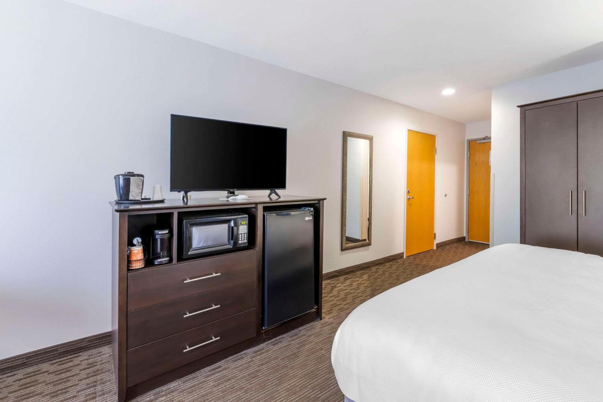Comfort Inn & Suites New Lisbon Экстерьер фото