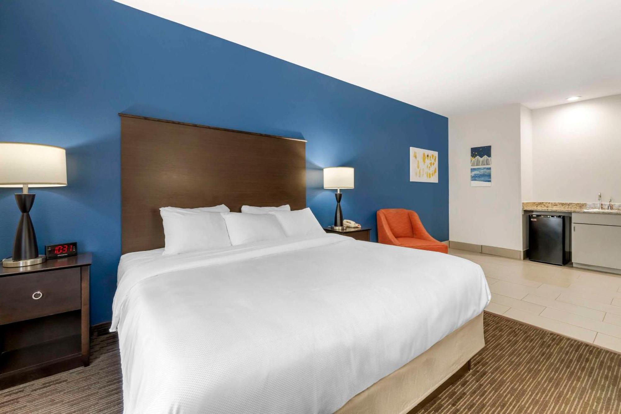 Comfort Inn & Suites New Lisbon Экстерьер фото
