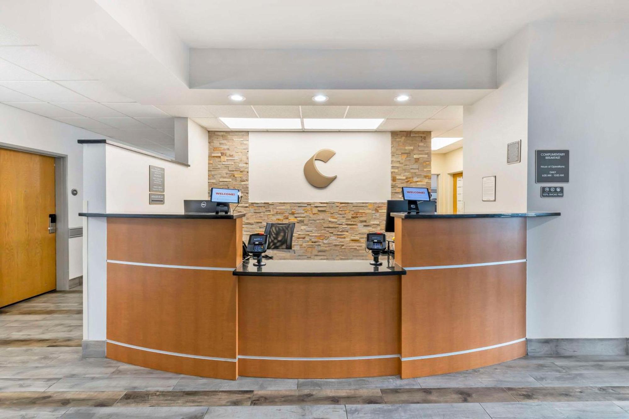 Comfort Inn & Suites New Lisbon Экстерьер фото