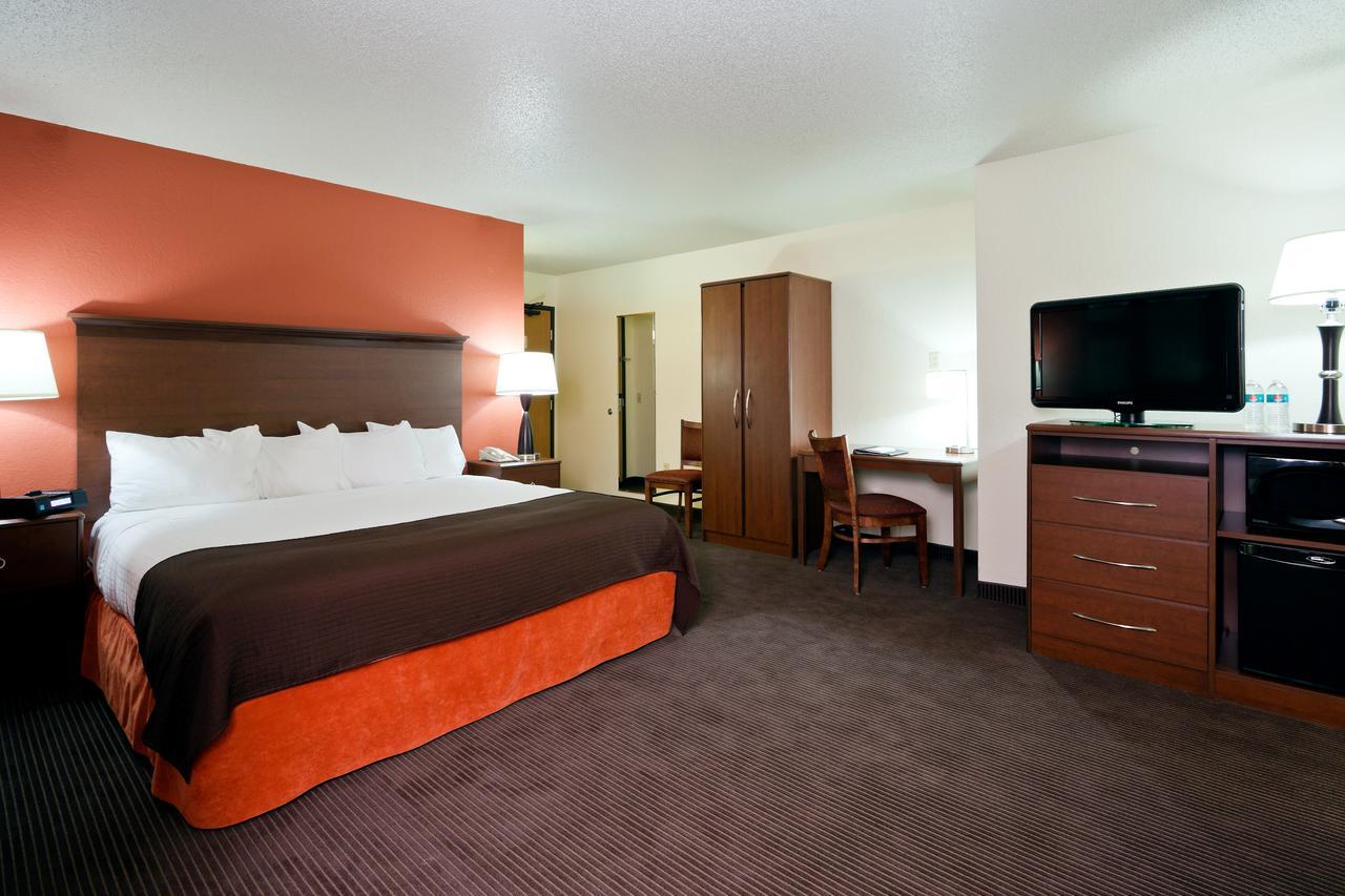 Comfort Inn & Suites New Lisbon Экстерьер фото