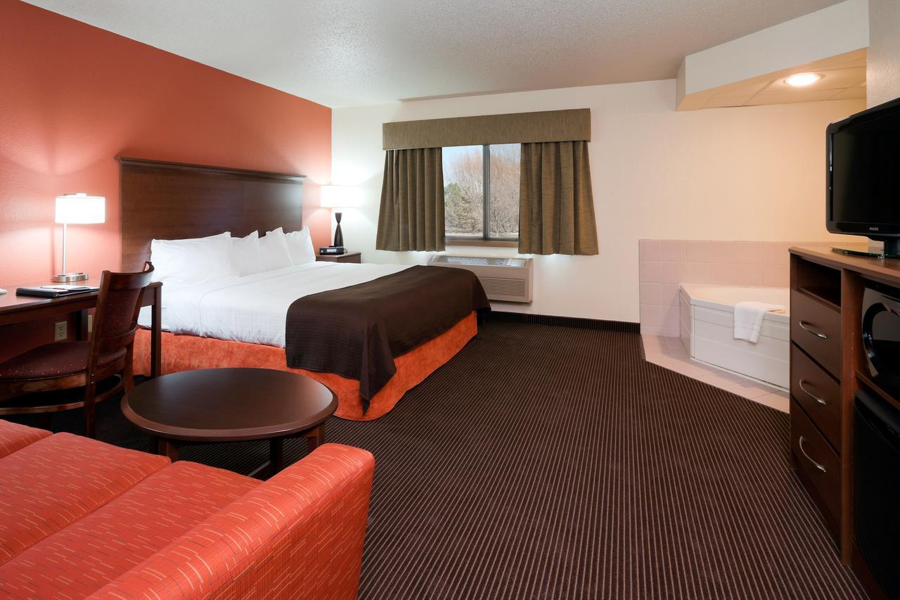 Comfort Inn & Suites New Lisbon Экстерьер фото
